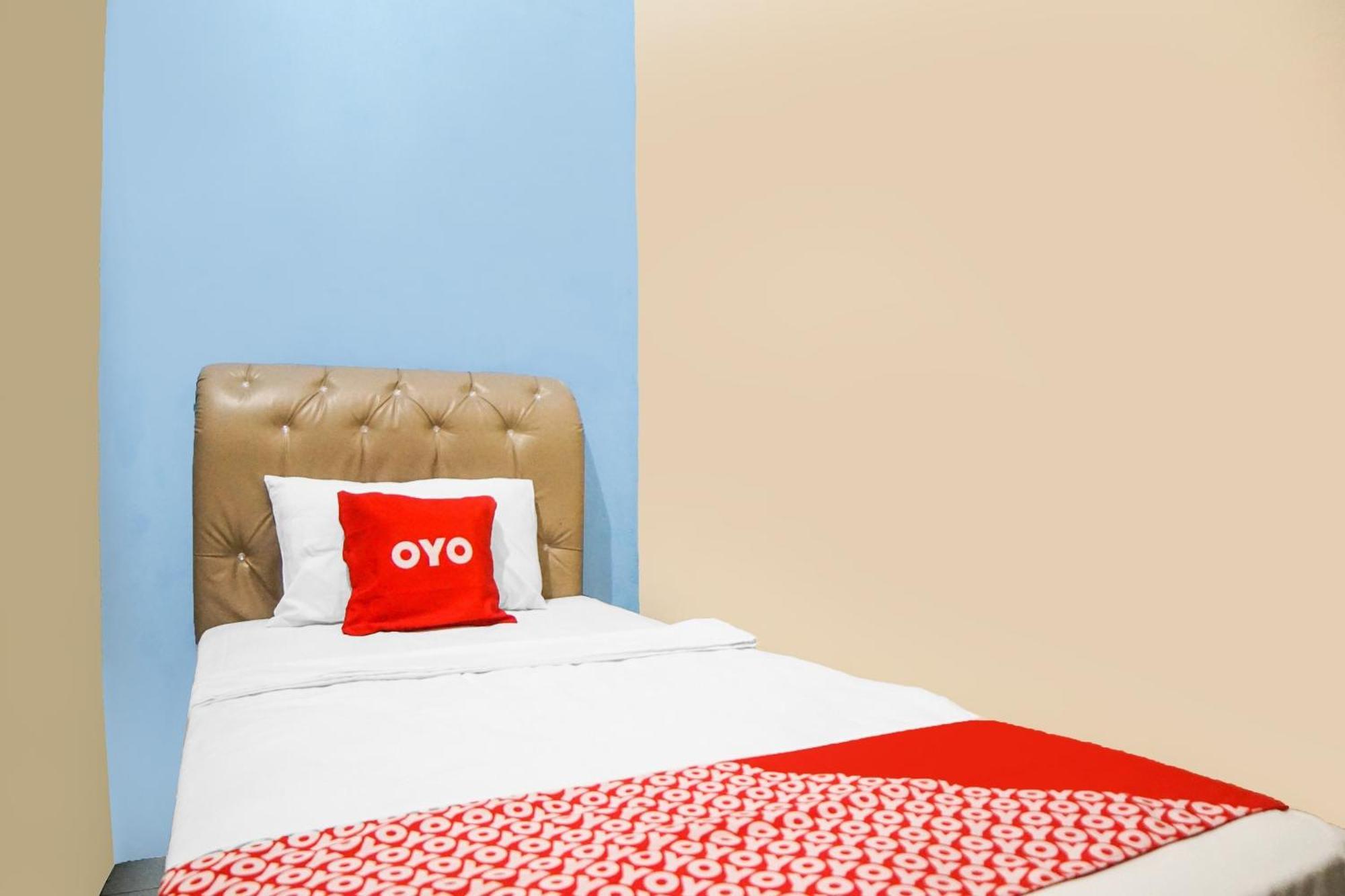 Oyo 92076 Sky Residence Cengkeh 棉兰 外观 照片
