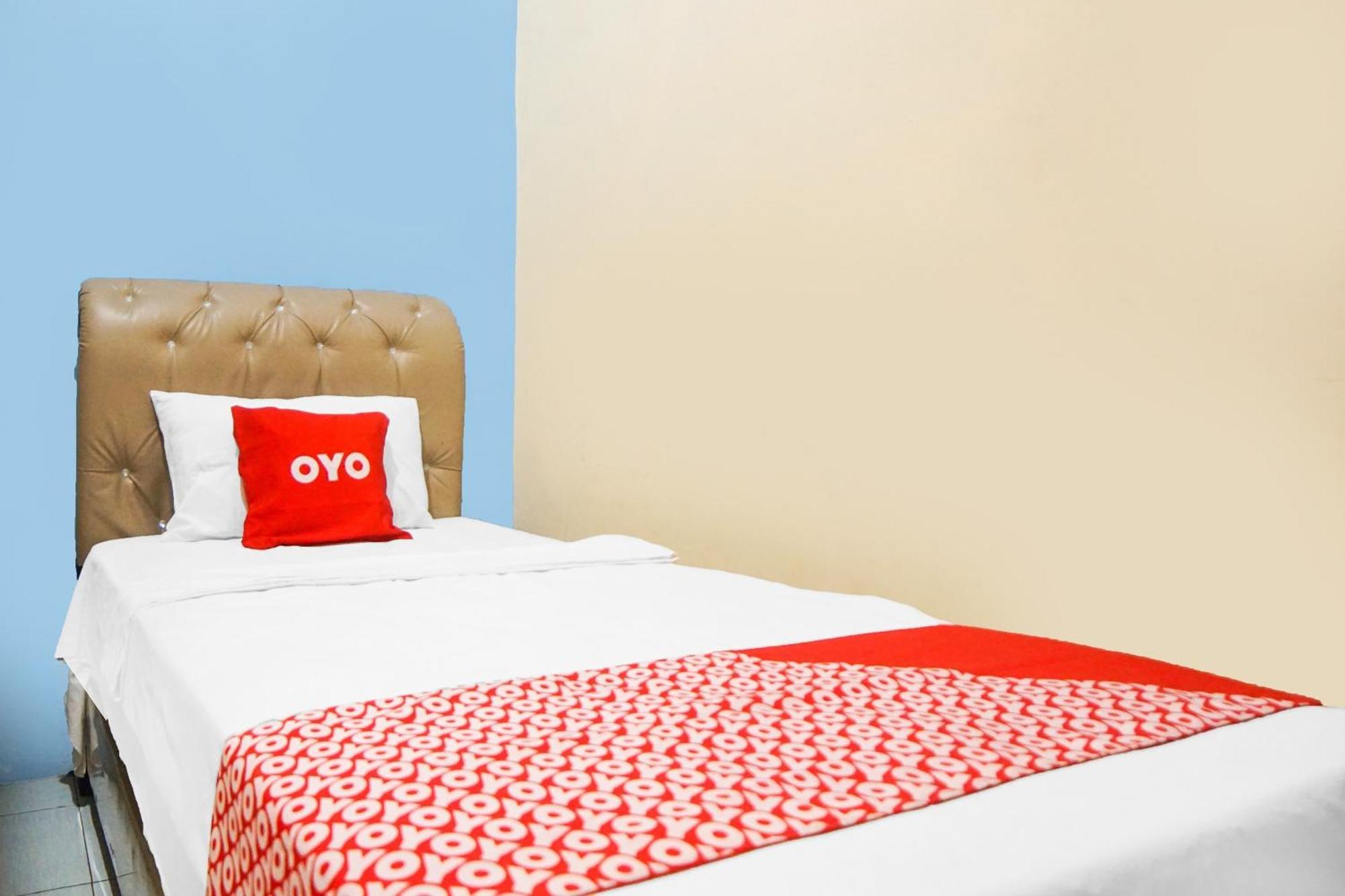 Oyo 92076 Sky Residence Cengkeh 棉兰 外观 照片
