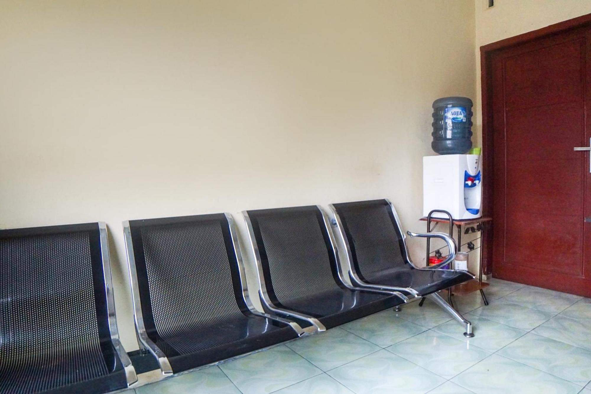 Oyo 92076 Sky Residence Cengkeh 棉兰 外观 照片